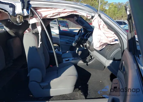 2014 Toyota Tacoma z USA, uszkodzony, nr VIN 5TFUX4EN0EX027433